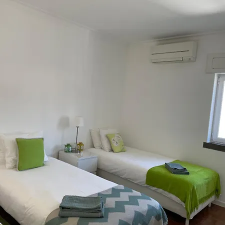 Apartment Costa Pinto 2 Left