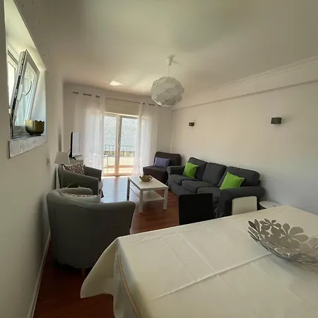 Costa Pinto 2 Left *