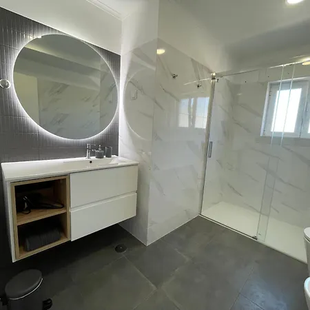 Apartment Costa Pinto 2 Left